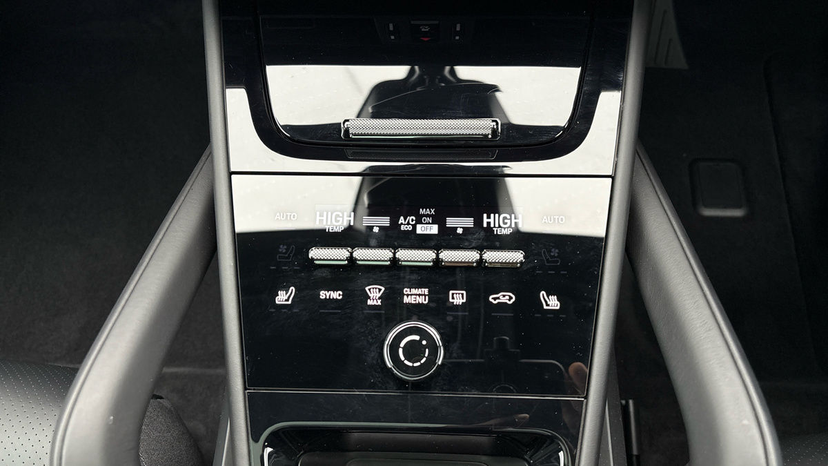 Porsche Cayenne Image 26