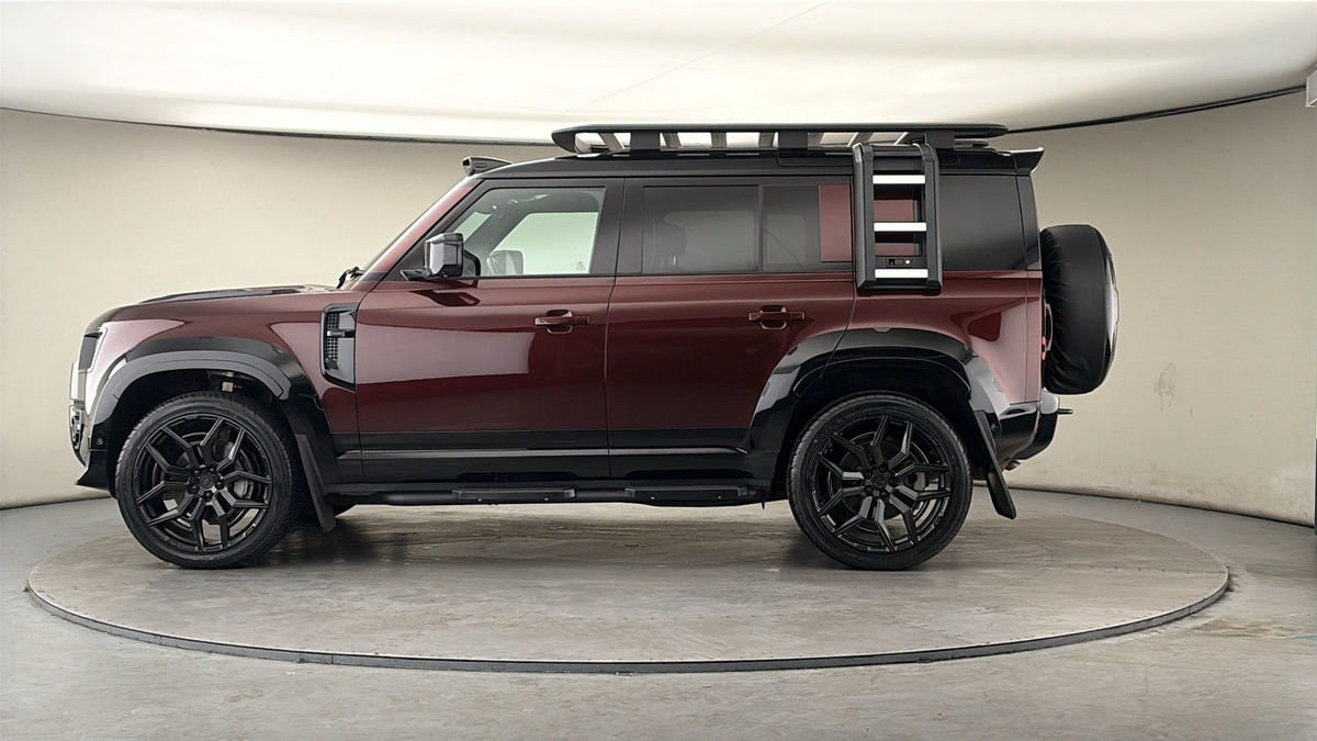 Land Rover Defender 110 Urban Image 15