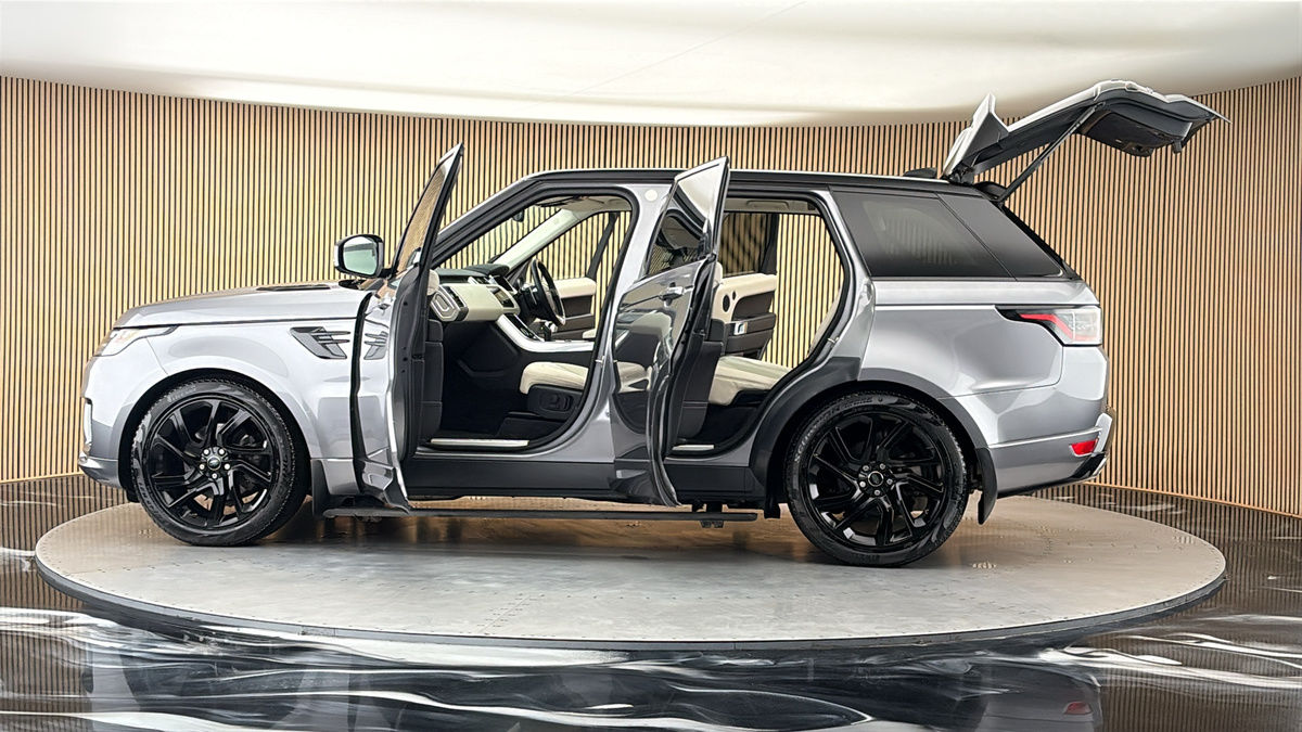 More views of Land Rover Range Rover Sport