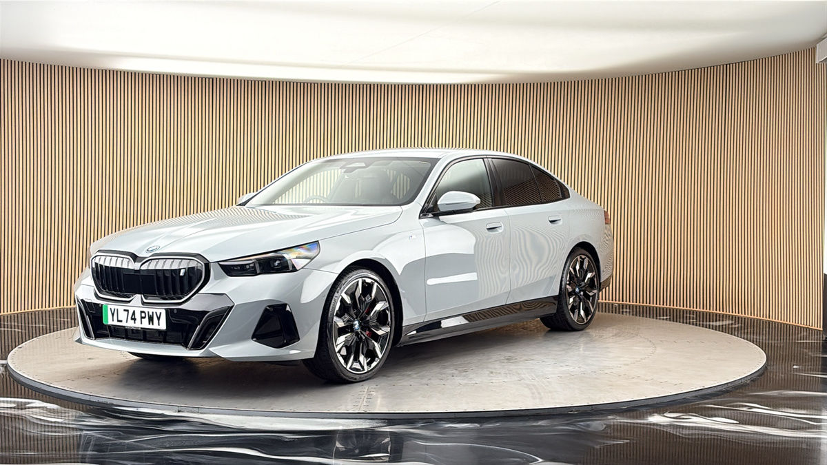 More views of BMW i5