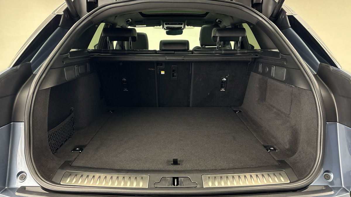 Land Rover Range Rover Velar Image 11