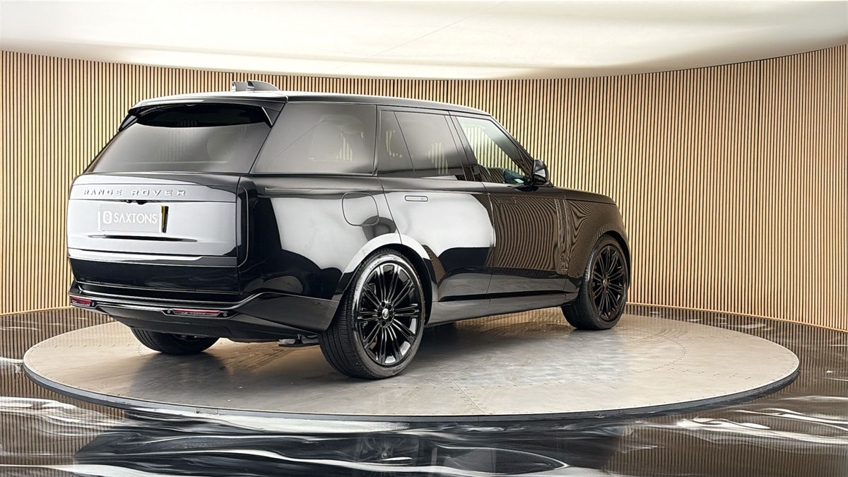 More views of Land Rover Range Rover