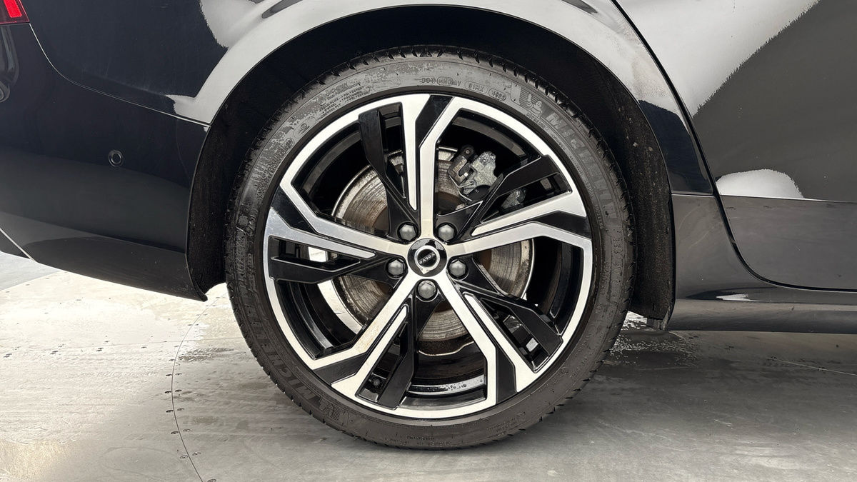 Volvo S60 Image 10
