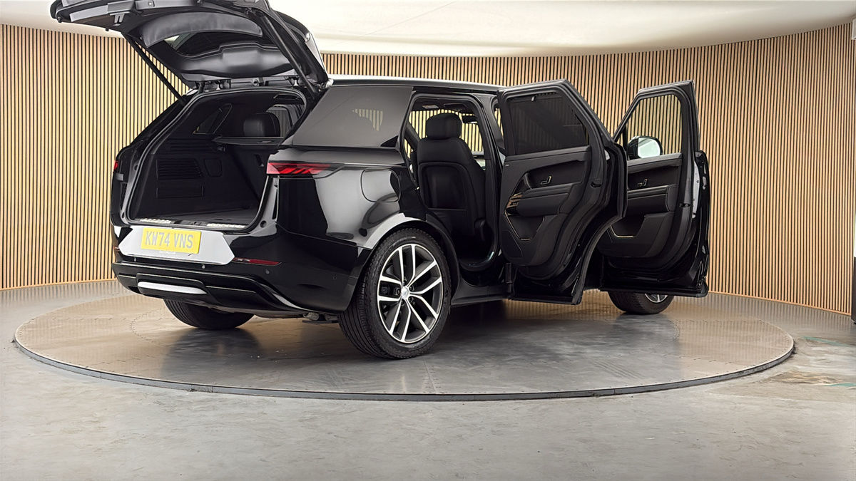 More views of Land Rover Range Rover Sport