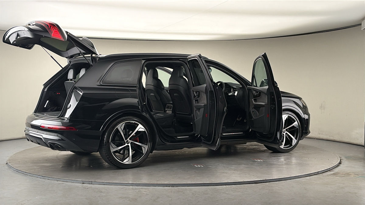 More views of Audi SQ7