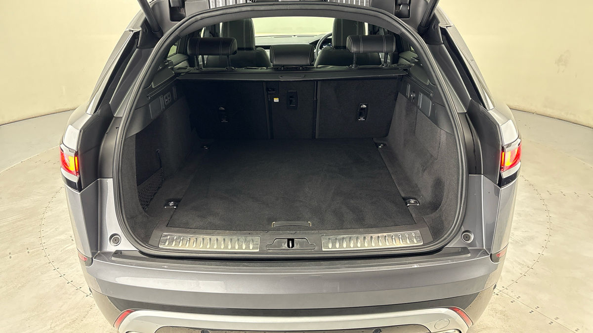 Land Rover Range Rover Velar Image 11