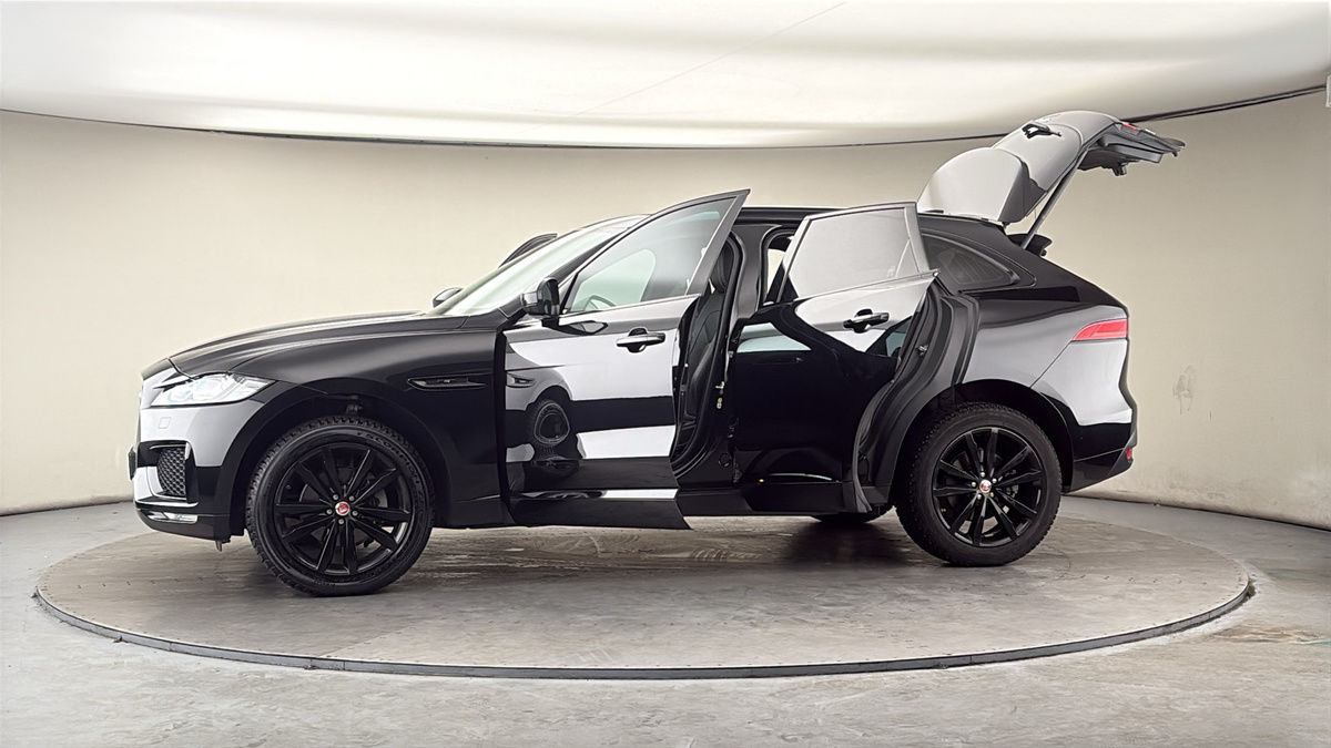 More views of Jaguar F-PACE