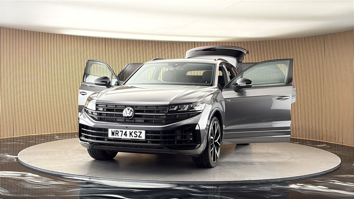 More views of Volkswagen Touareg
