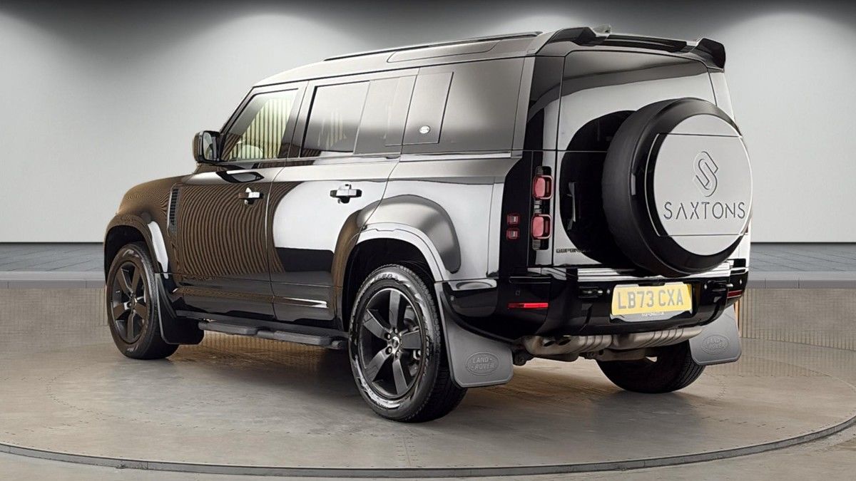 Land Rover Defender 110 Image 2
