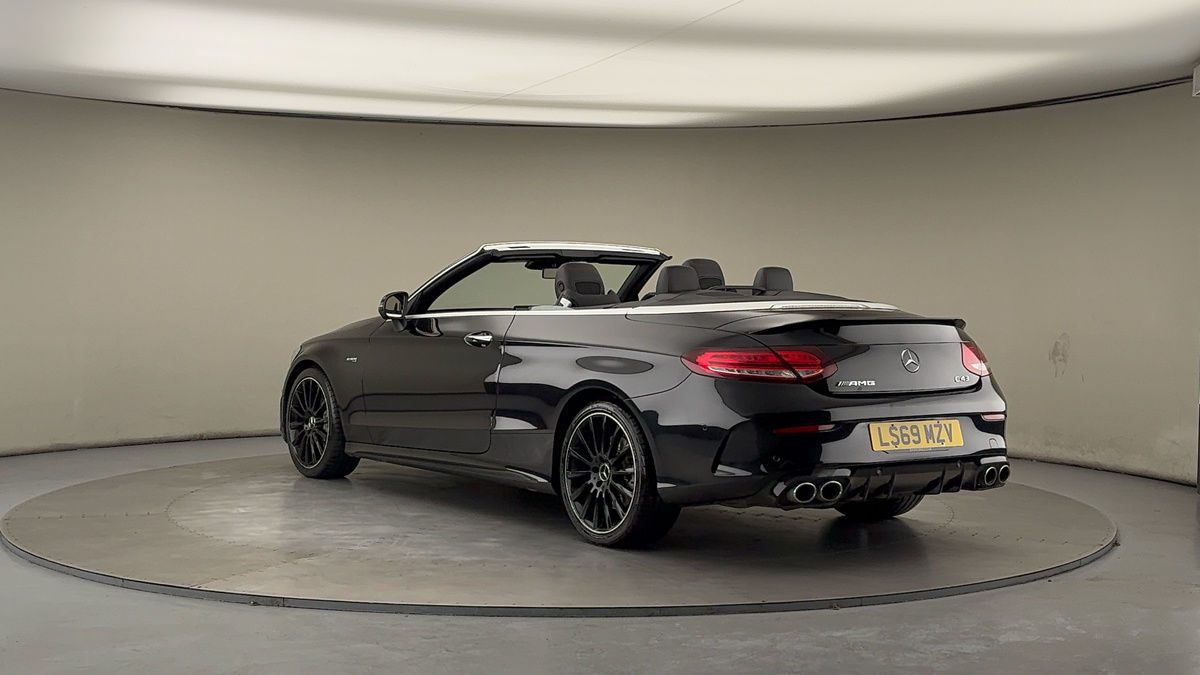 Mercedes-Benz C Class Image 2