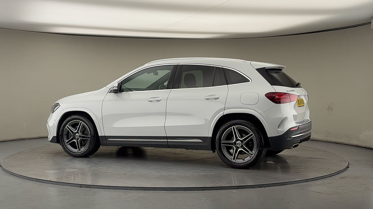 More views of Mercedes-Benz GLA