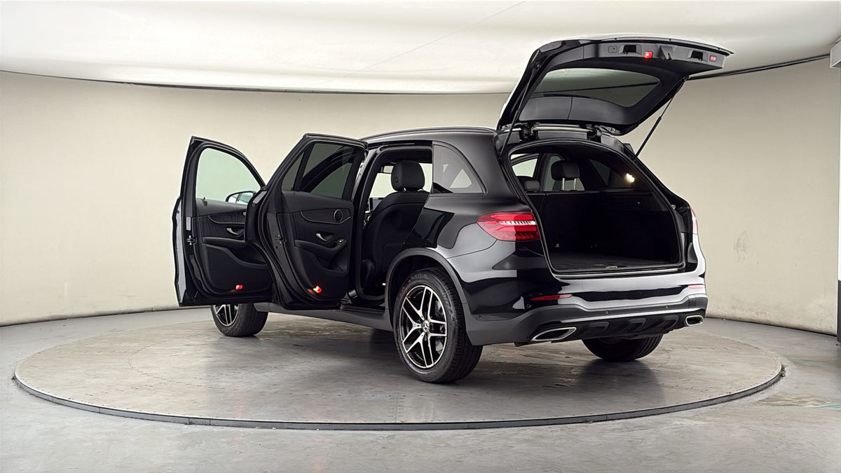 Mercedes-Benz GLC Image 23