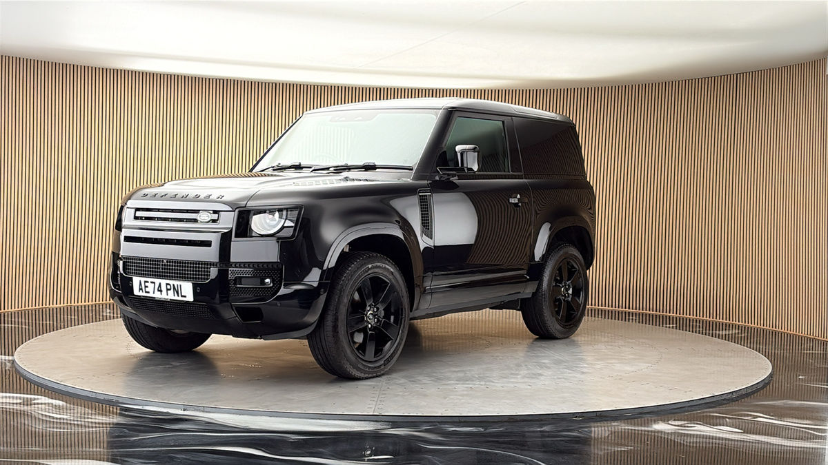More views of Land Rover Defender 90