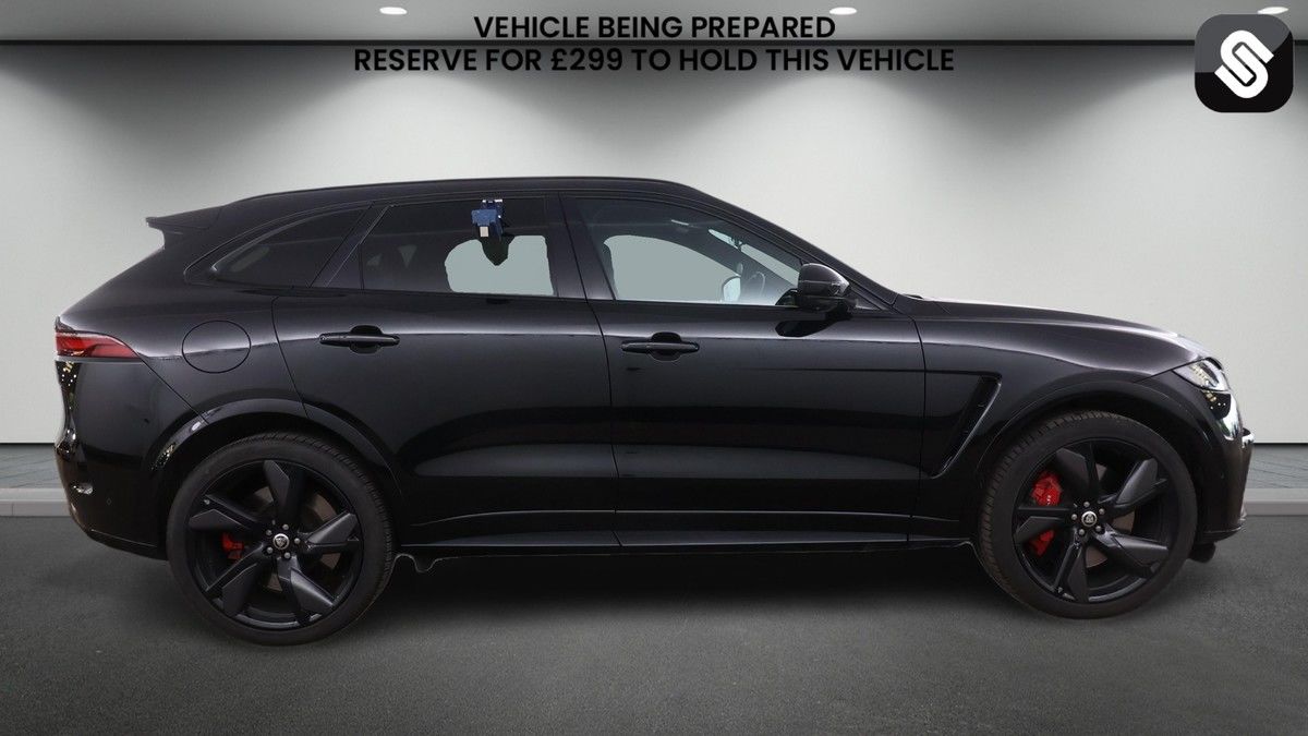 Jaguar F-PACE Image 5