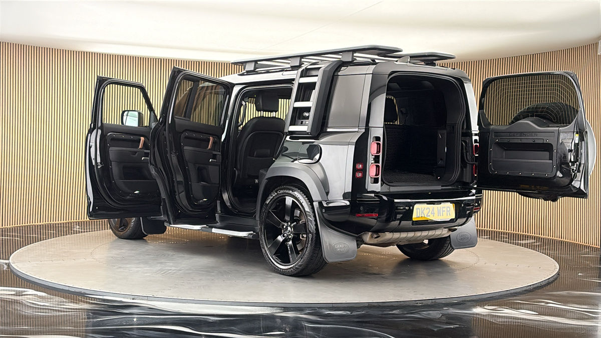 More views of Land Rover Defender 110