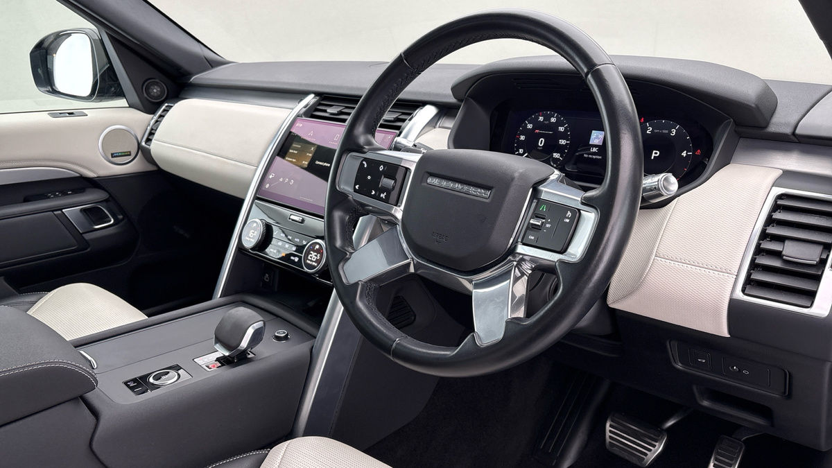 Land Rover Discovery Image 5