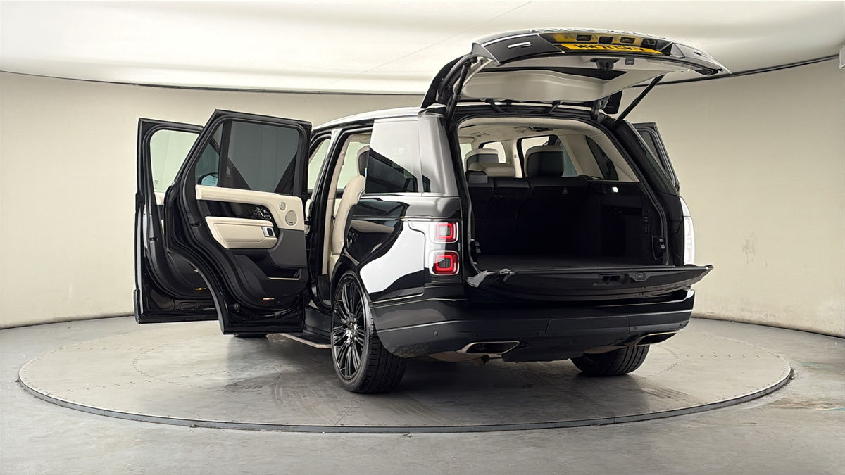 More views of Land Rover Range Rover