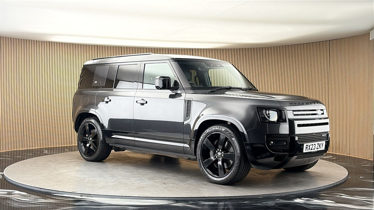 More views of Land Rover Defender 110
