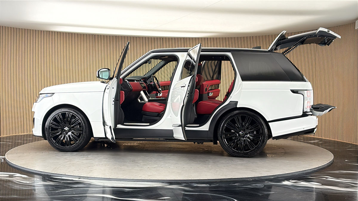 More views of Land Rover Range Rover