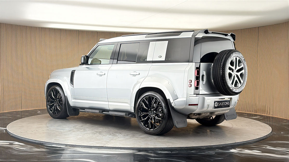 More views of Land Rover Defender 110