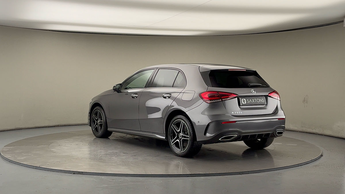 Mercedes-Benz A Class Image 2