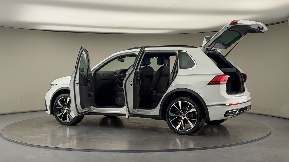 More views of Volkswagen Tiguan