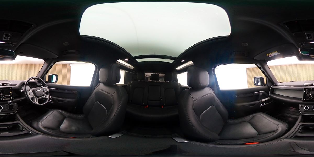 More views of Land Rover Defender 90