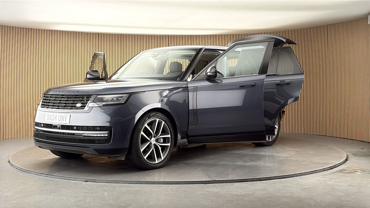 More views of Land Rover Range Rover