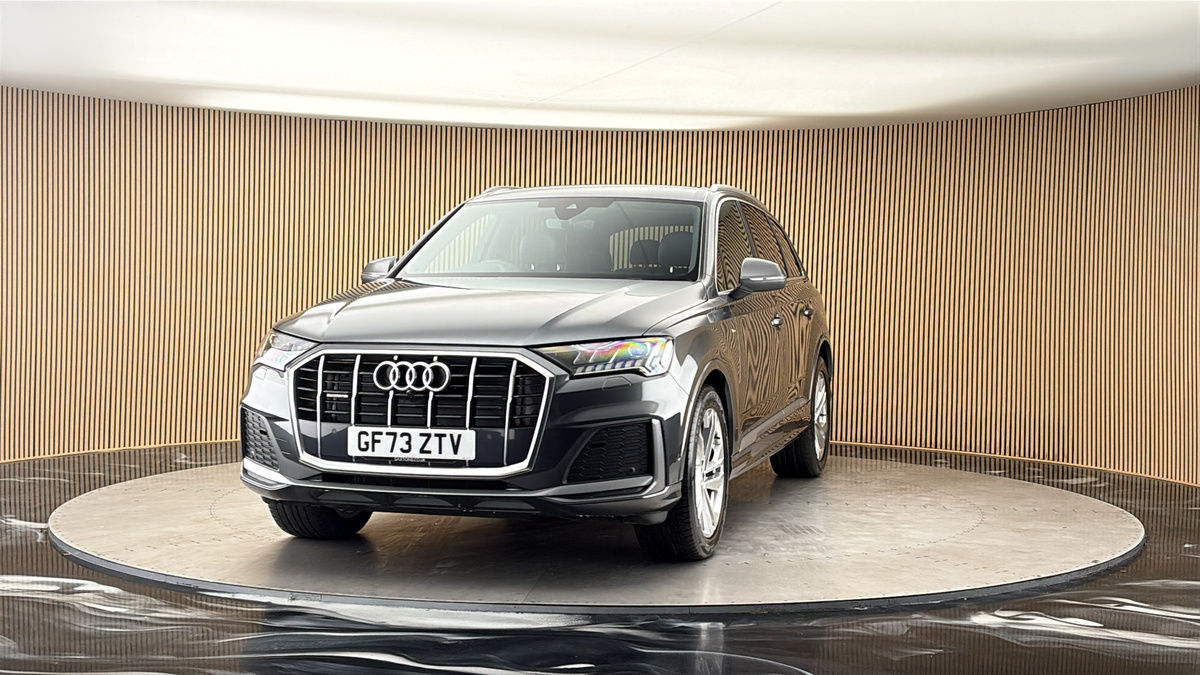 More views of Audi Q7