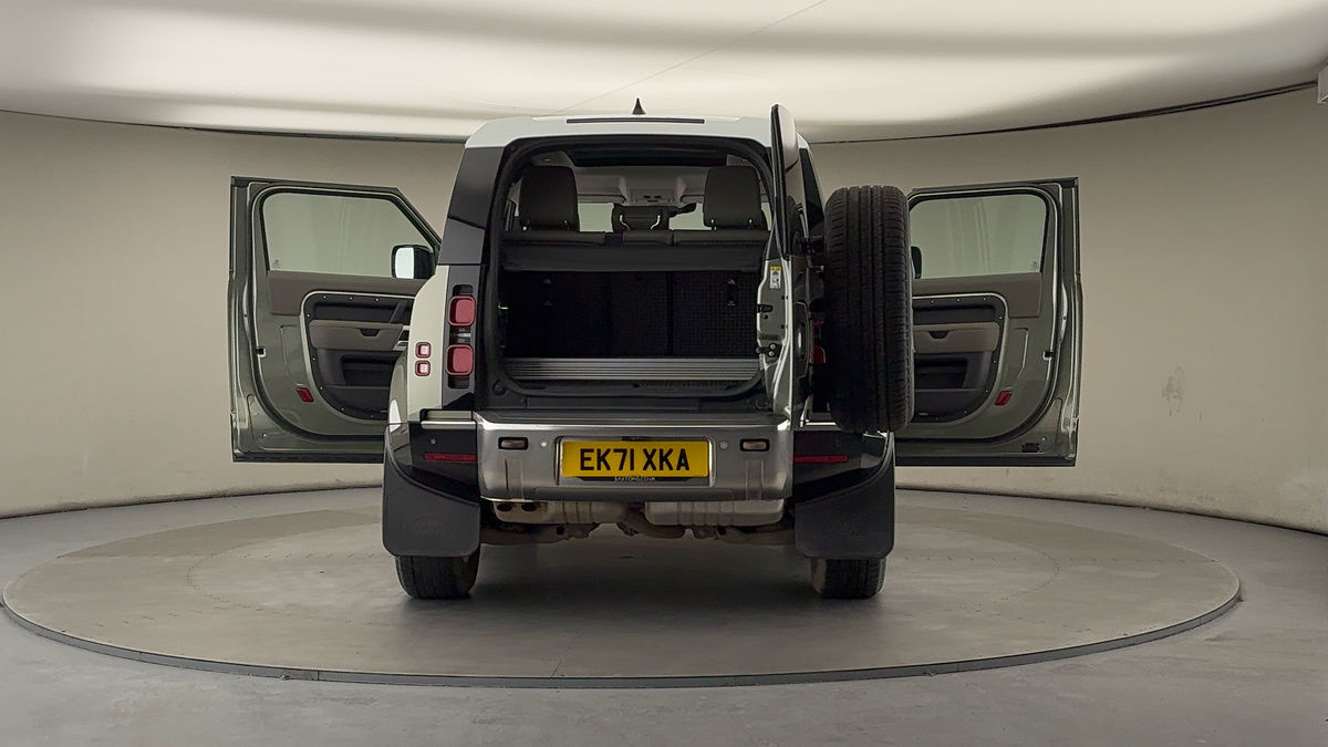 More views of Land Rover Defender 90