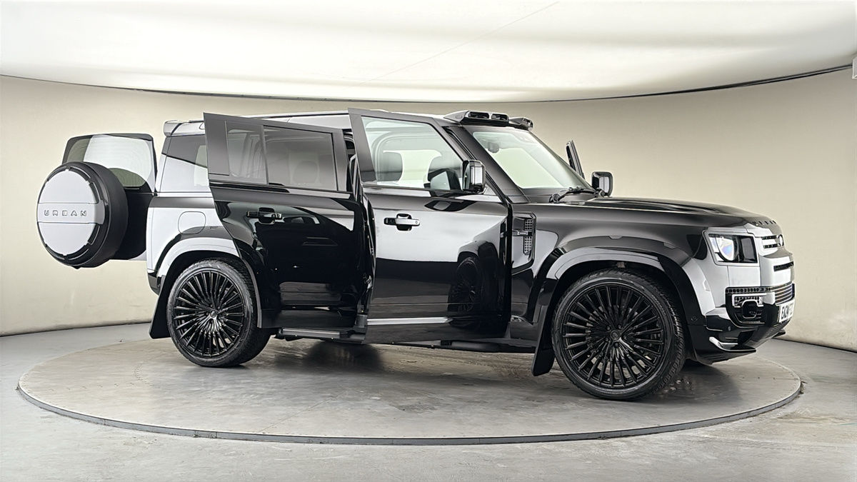 More views of Land Rover Defender 110