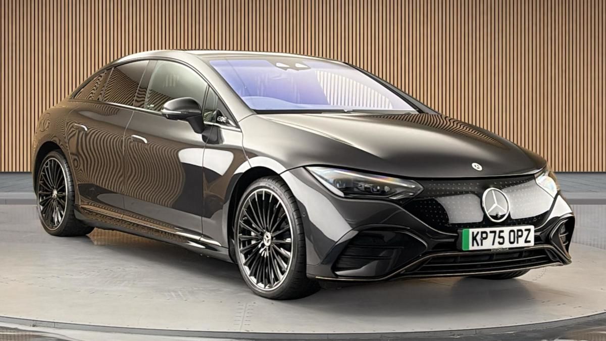 Mercedes-Benz EQE Sticky Header Image