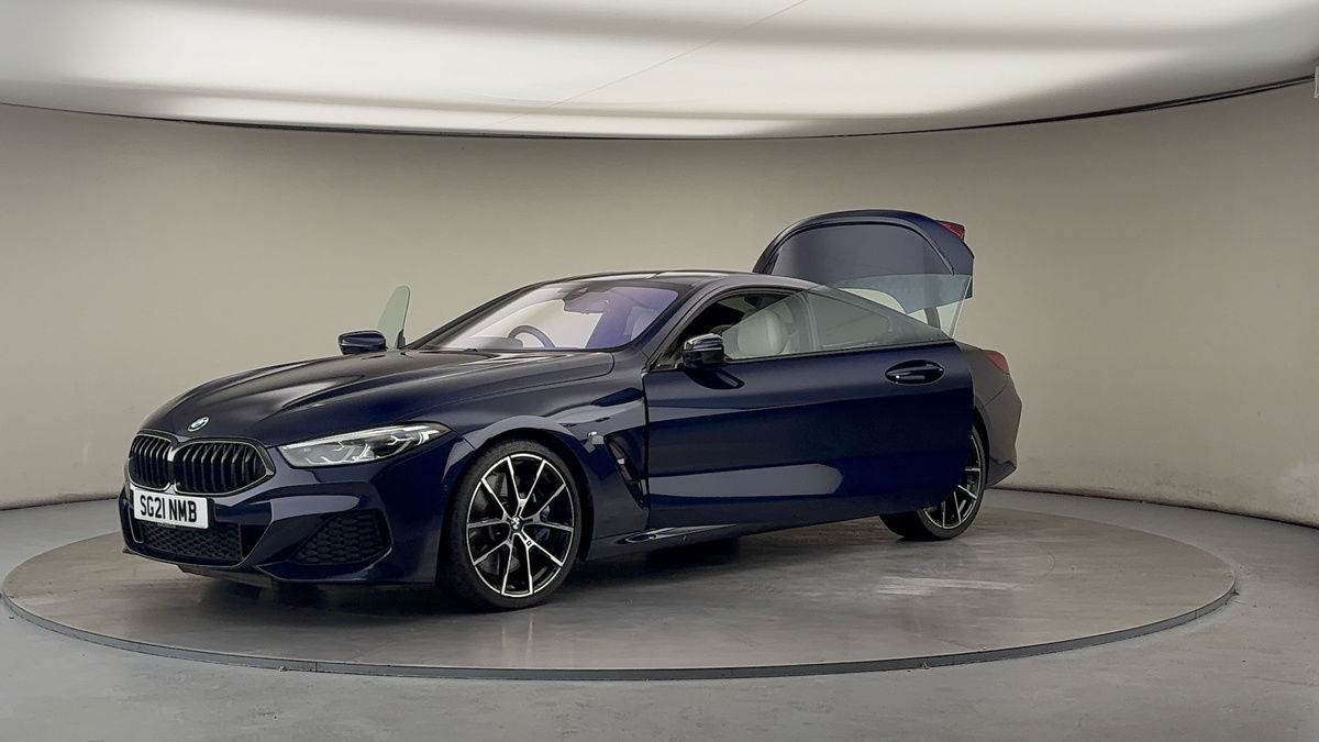 BMW 8 Series Image 22