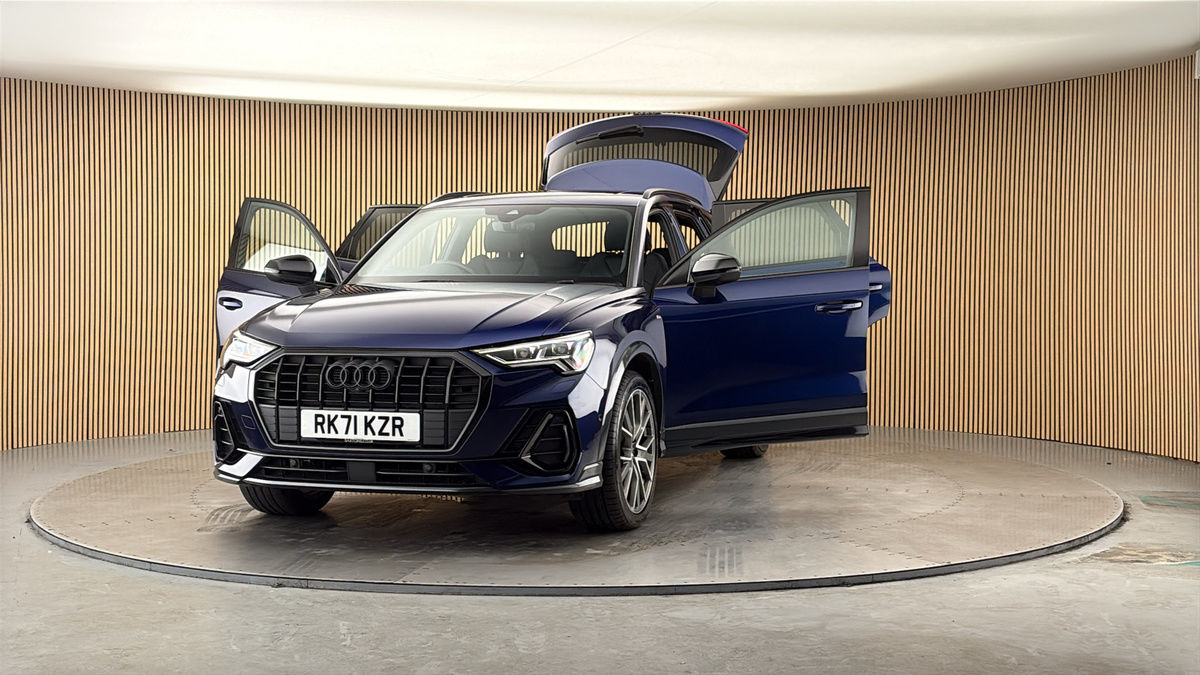 More views of Audi Q3