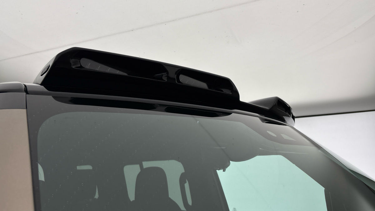 Land Rover Defender 110 Urban Image 35