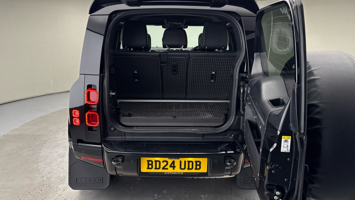 Land Rover Defender 90 Urban Image 11