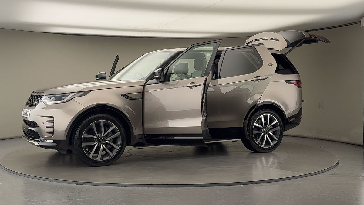 More views of Land Rover Discovery