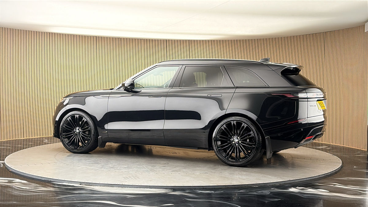 More views of Land Rover Range Rover Velar