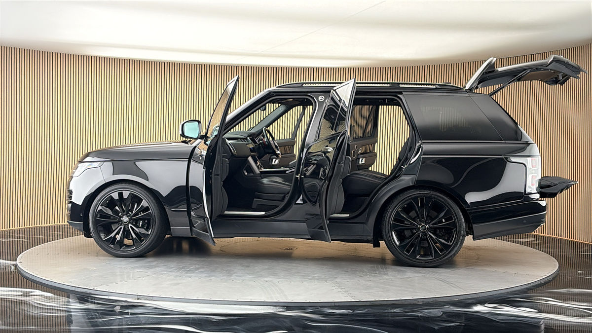 More views of Land Rover Range Rover