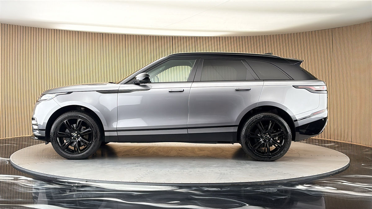 Land Rover Range Rover Velar Image 15