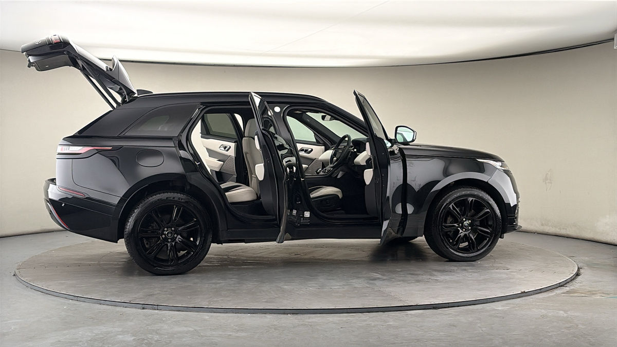 More views of Land Rover Range Rover Velar