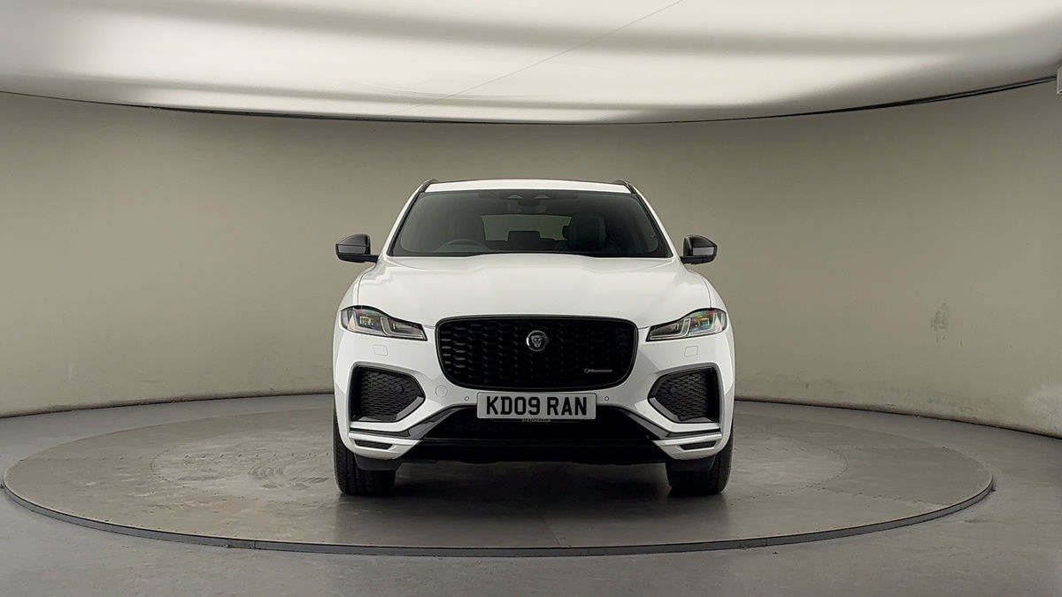Jaguar F-PACE Image 3
