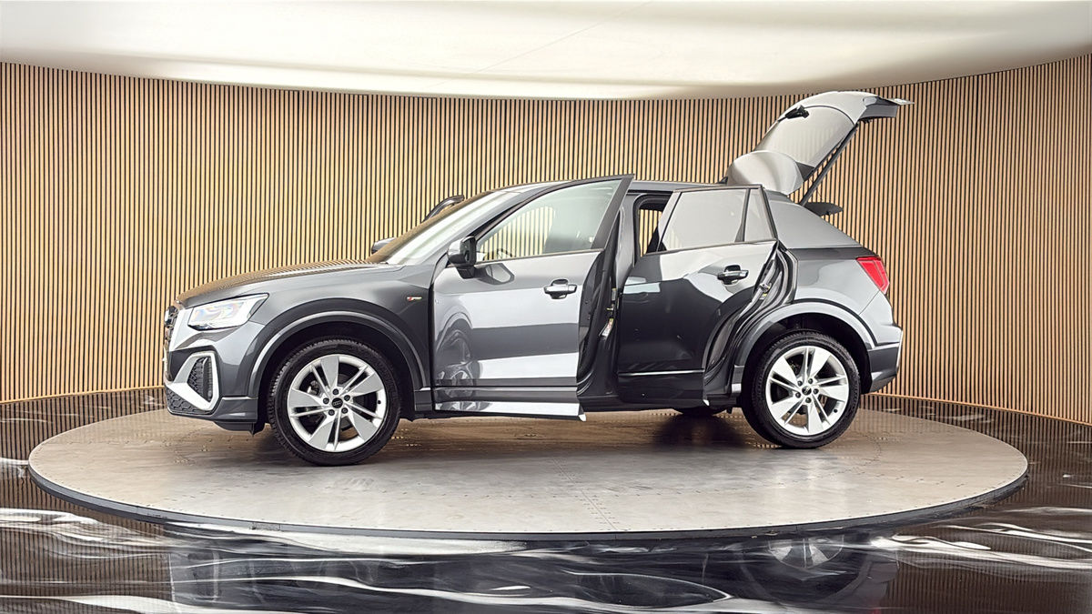 More views of Audi Q2