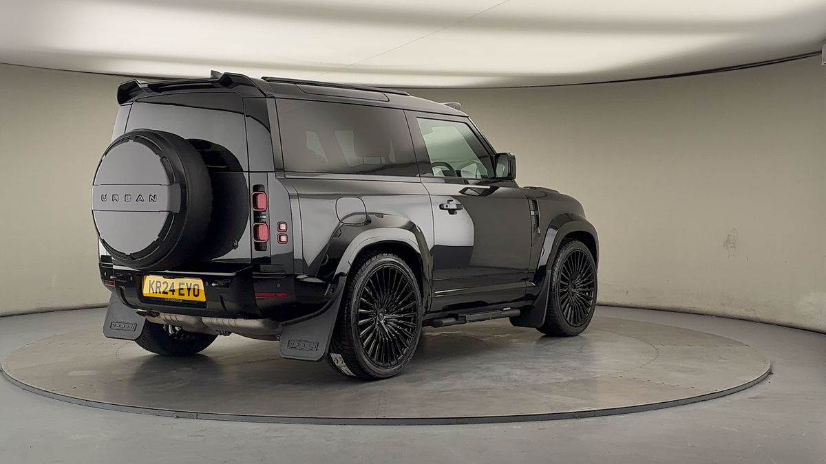 More views of Land Rover Defender 90