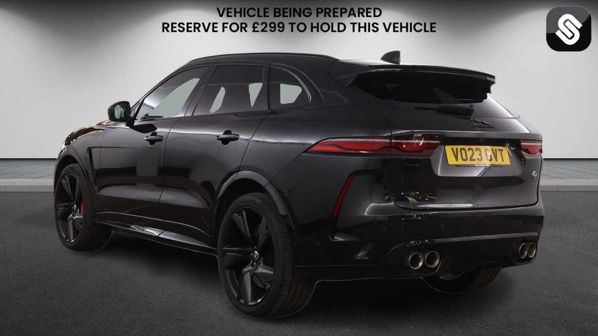 Jaguar F-PACE Image 3