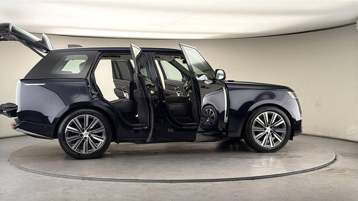 More views of Land Rover Range Rover