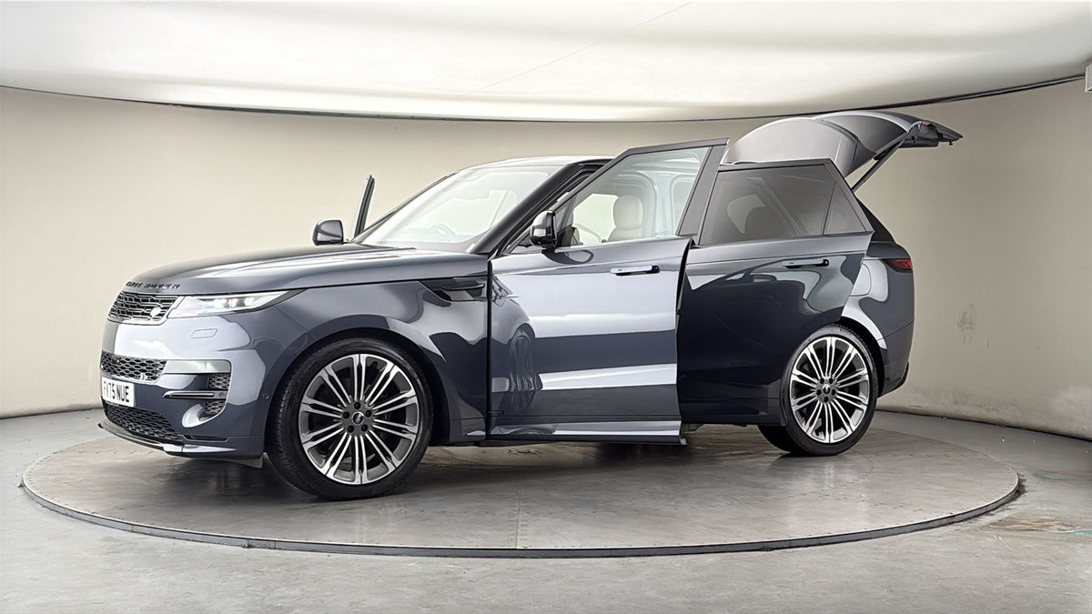 More views of Land Rover Range Rover Sport