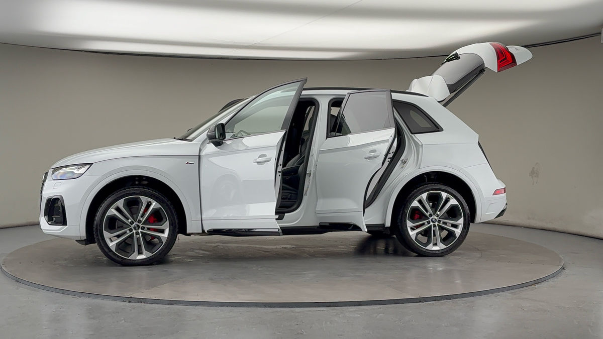 More views of Audi Q5