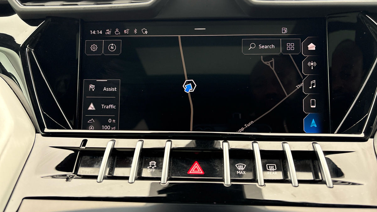 Lamborghini Urus Image 17