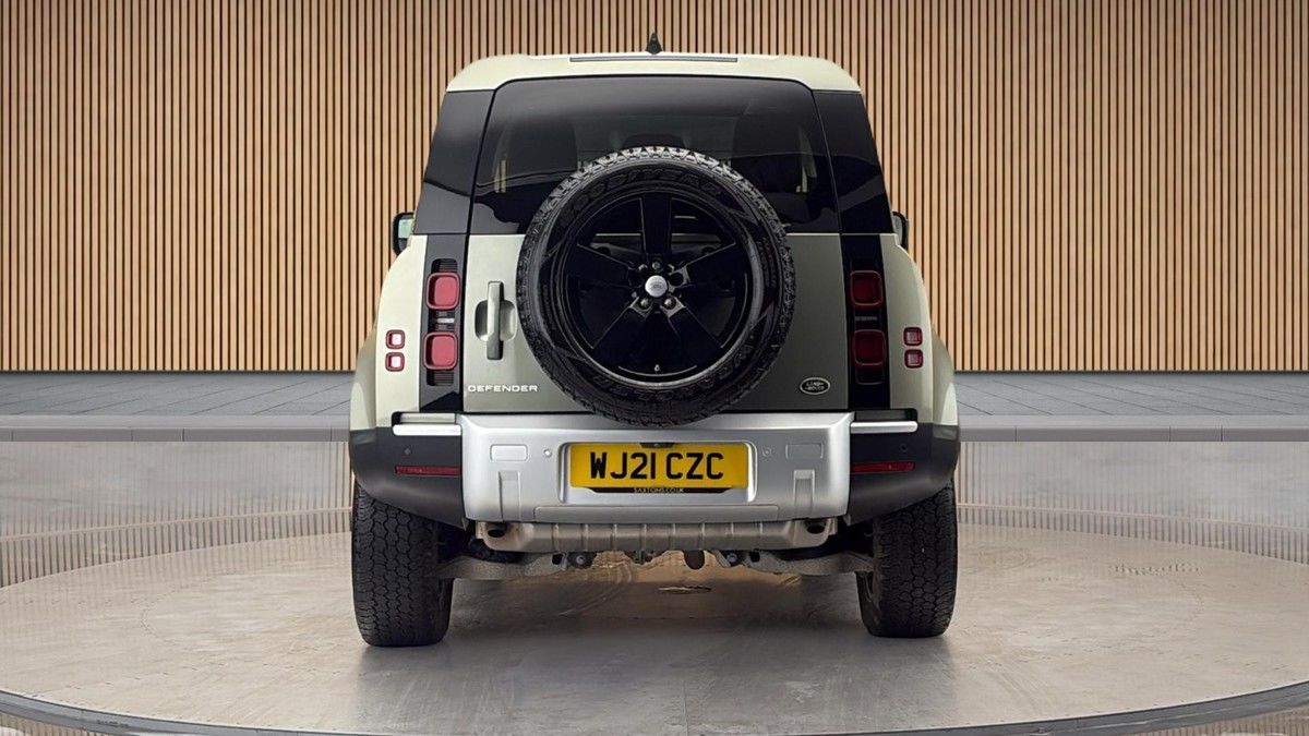 Land Rover Defender 90 Image 4